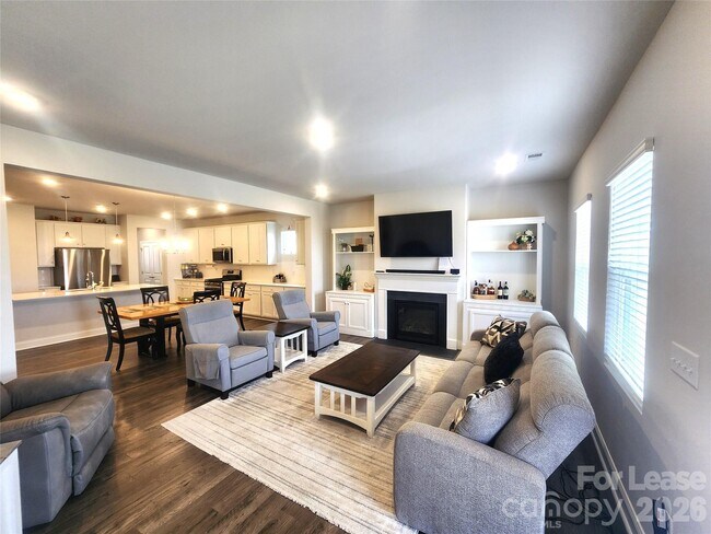 Foto del edificio - 4005 Puddle Pond Rd