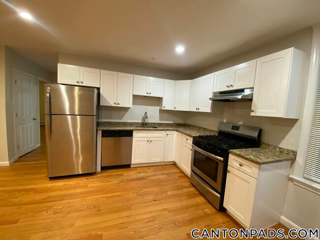 Building Photo - 33 Rockland St