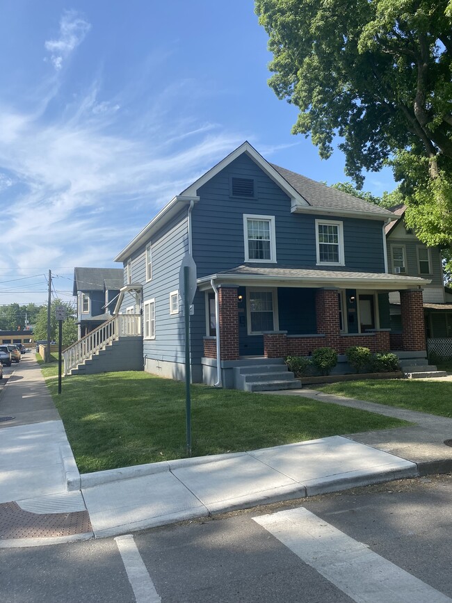 Building Photo - 1145 Woodlawn Ave