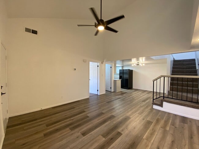 Building Photo - REMODELED 2 BEDROOM UNIT DOWNTOWN ST. GEORGE!