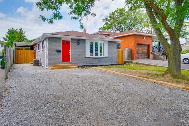 Photo du bâtiment - 197 Lawnhurst Dr