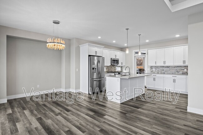 Building Photo - 2580 Crown Crest Dr