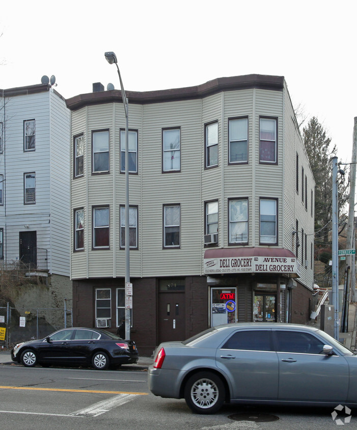 Building Photo - 174 Yonkers Ave