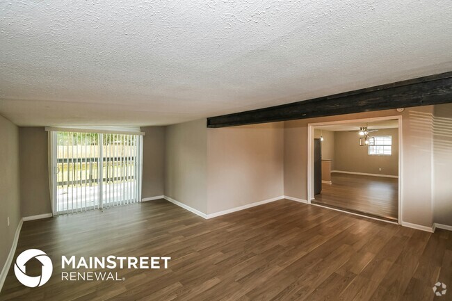 Building Photo - 335 Bonnlyn Dr
