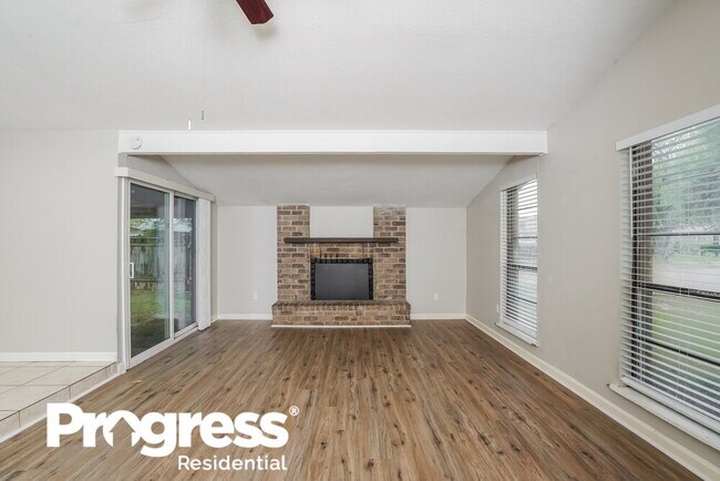 Building Photo - 16939 Clan MacIntosh Dr