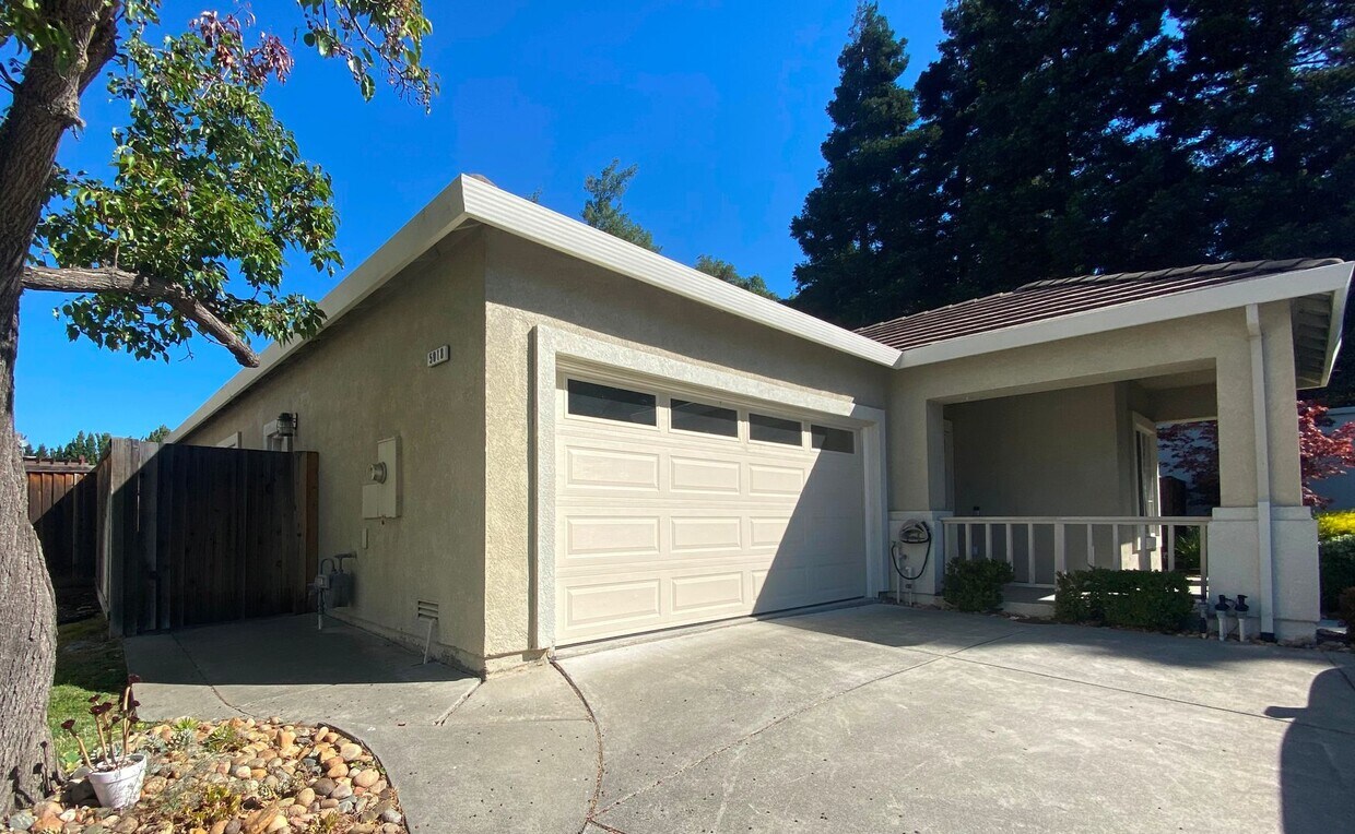 Foto principal - 5108 Michaelangelo Ct