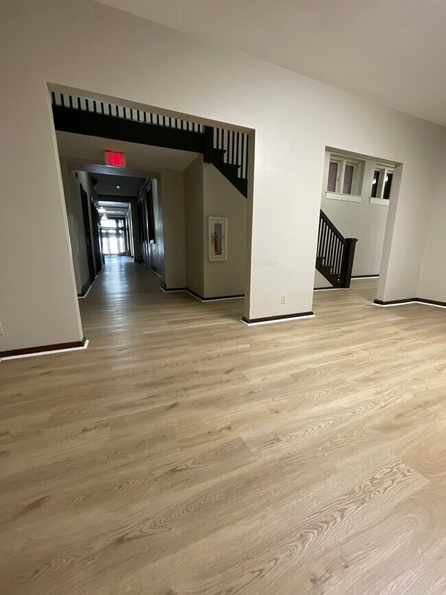 105 E Pike St, Crawfordsville, IN 47933 House Rental in