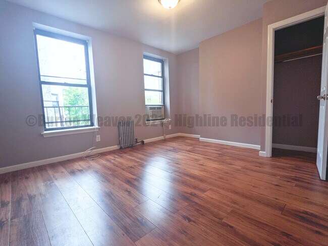 Building Photo - 483 5th Ave