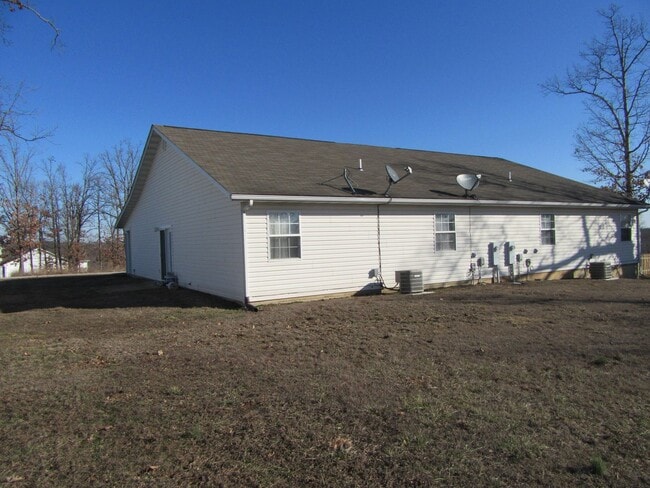 Building Photo - 16888 Hurricane Ln