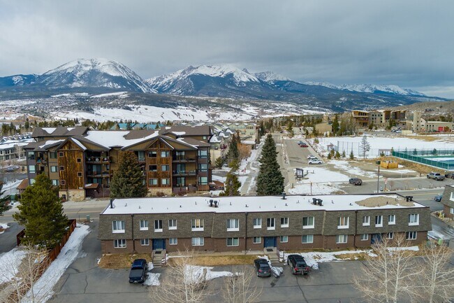 Building Photo - 240 La Bonte St