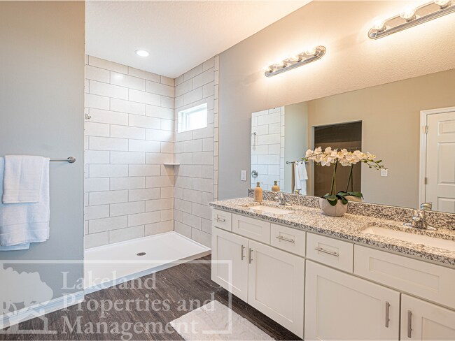 Foto del edificio - 3 br, 2 bath House - 3406 Cup Drive Grassl...