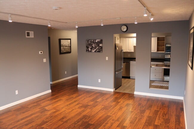 Building Photo - 75 Atterbury Blvd