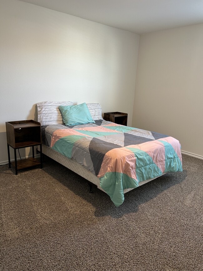 Building Photo - 13144 Sanctuary Dr