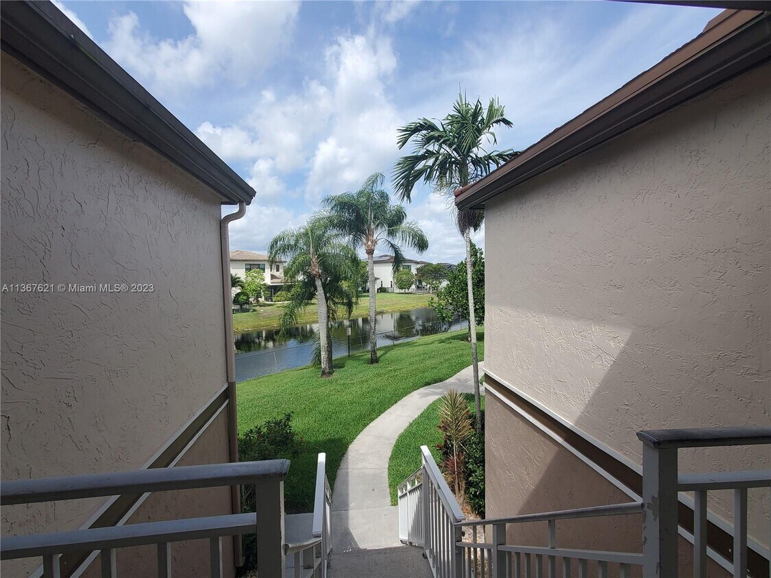 1226 SW 113th Ter Unit 204, Pembroke Pines, FL 33025 Condo for Rent