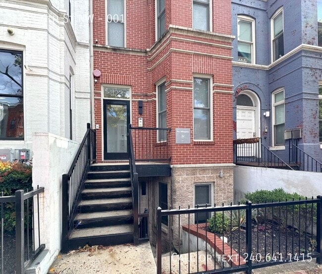Building Photo - 1123 6th St NW