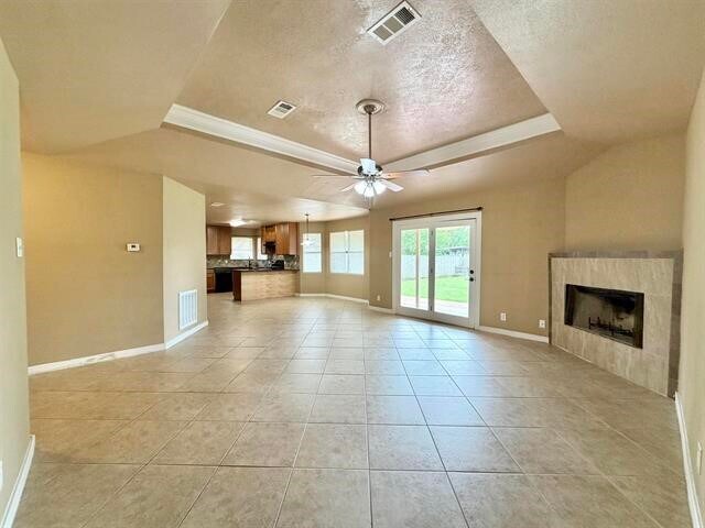 Foto del edificio - 127 Timbercreek Ln
