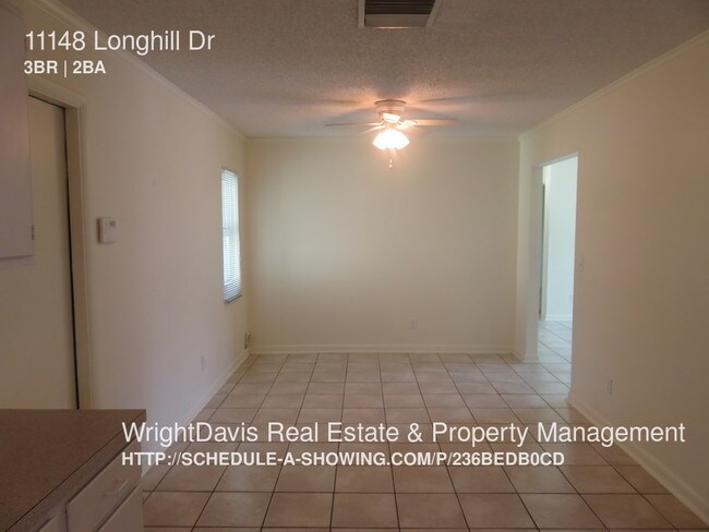 Foto del edificio - 11148 Longhill Dr N