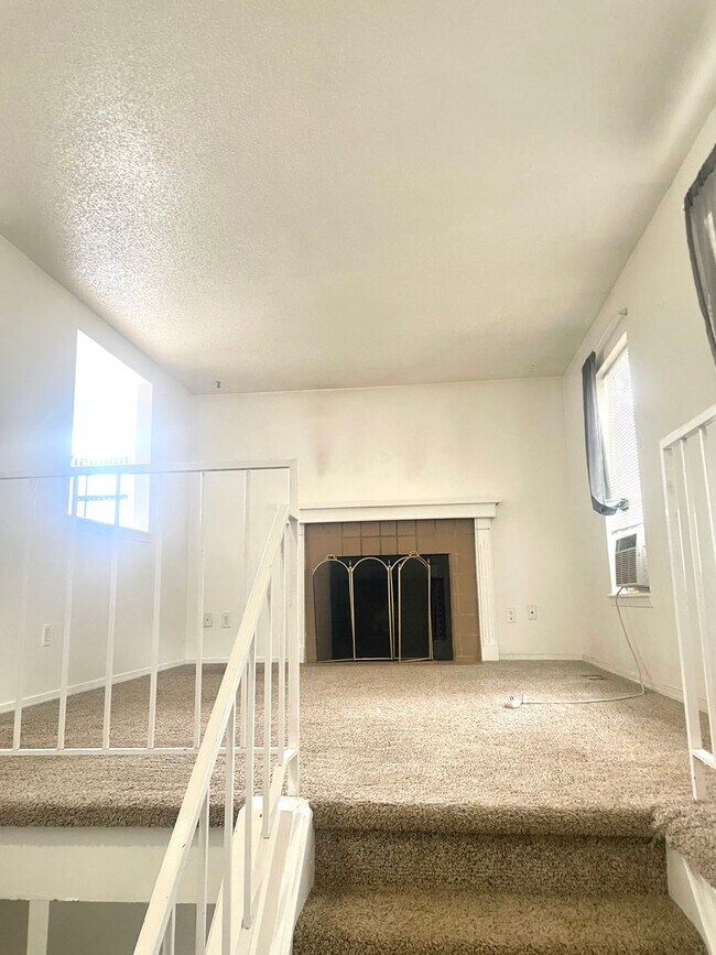 Building Photo - 4bd, 2ba Single family home for rent in Co...