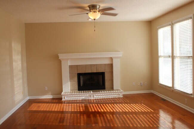 Main Floor - Fire Place - 8613 W 127th Plz