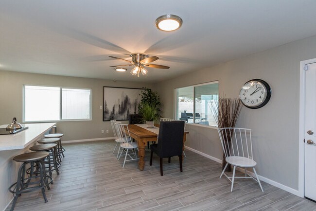 Foto del edificio - Newly Remodeled Scottsdale Home w/ HOT TUB!!