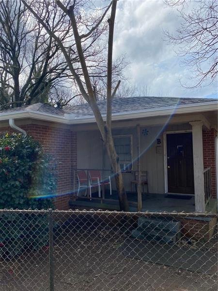 Primary Photo - 1052 Birch St SW