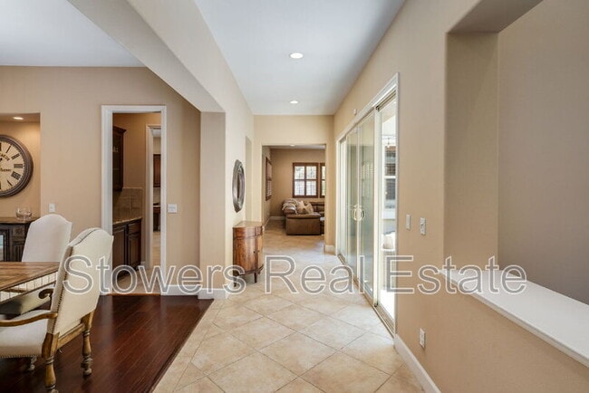 Building Photo - 1301 Sugarloaf Dr