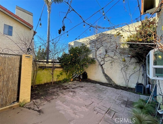 Foto del edificio - 20310 Anza Ave