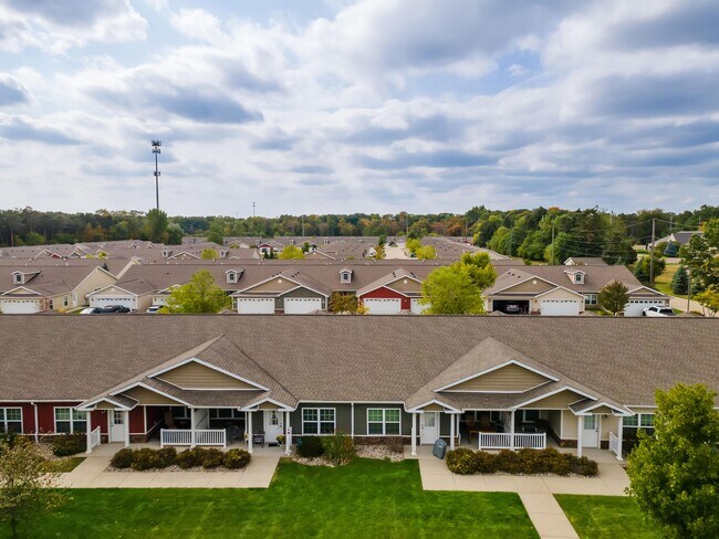Foto del edificio - Redwood Wolverine Lake