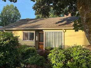 Building Photo - 16715 SE Evergreen Ln