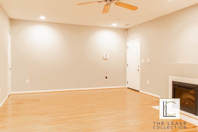 Building Photo - 1619 21st Pl SE