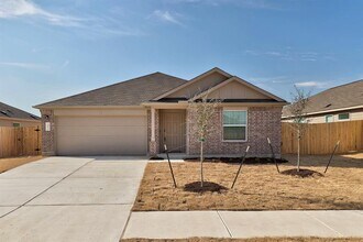 Building Photo - 303 Chickasaw Ln