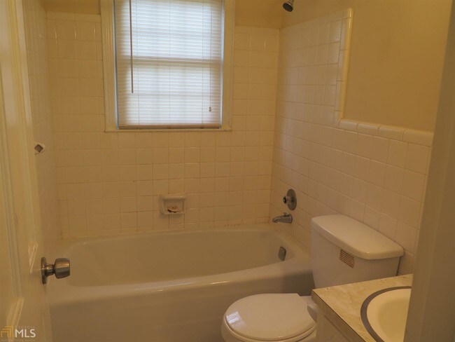 Foto del edificio - 5313 N Dearing St NE