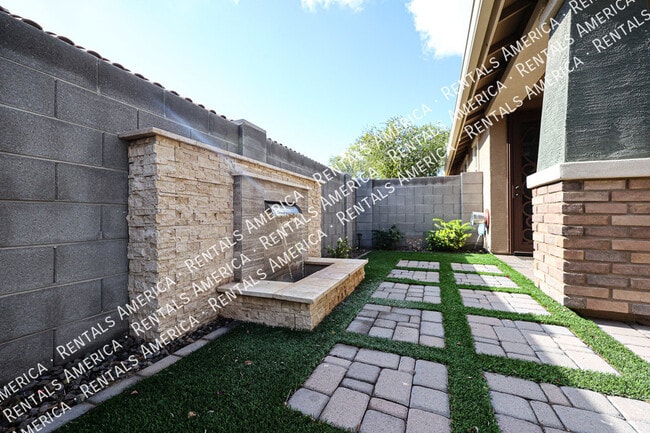 Building Photo - 18716 N Jameson Dr