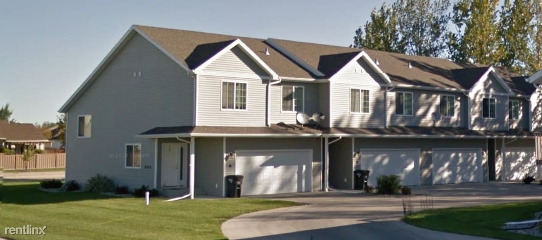 Primary Photo - 5212 Bishops Blvd S