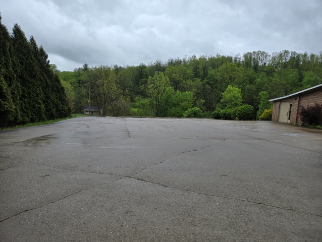 Building Photo - 62700 Barnesville Hendrysburg Rd