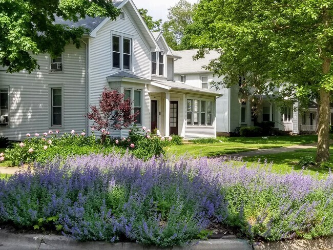 Foto del edificio - 412 W Washington St