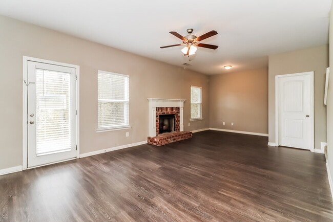 Building Photo - 89 Moss Way