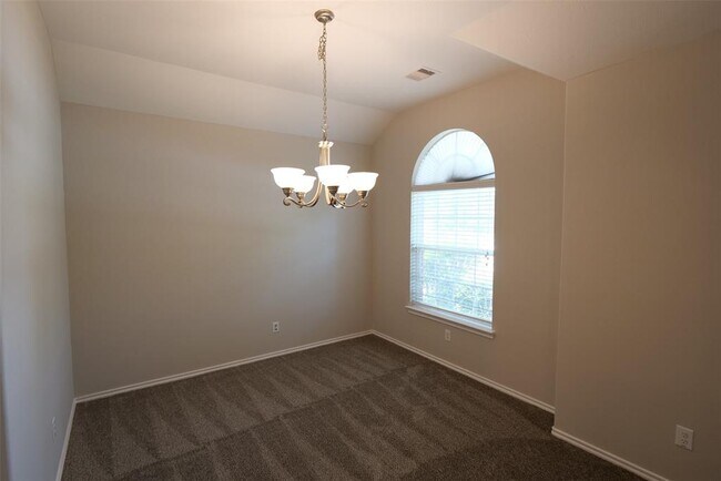Foto del edificio - 6123 Summerfield Glade Ln