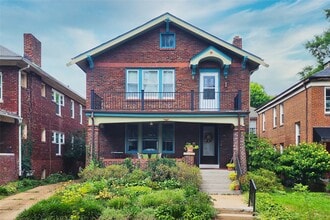Building Photo - 7005 Amherst Ave