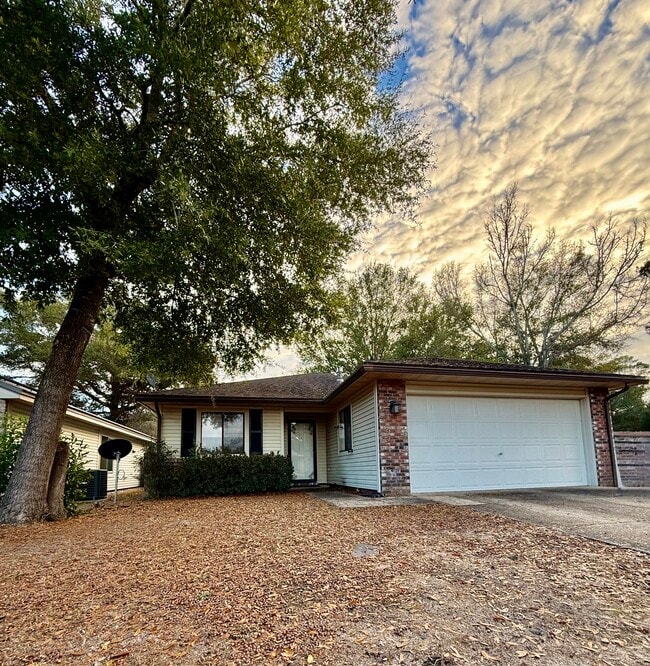 Building Photo - 2908 Alpine Pl