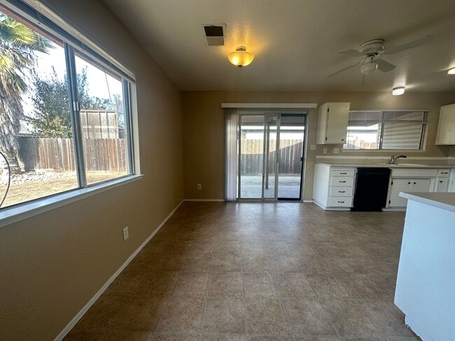 Building Photo - 1813 Lobero Ln