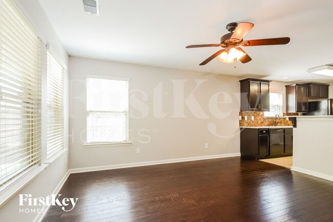 Foto del edificio - 465 W Park Dr