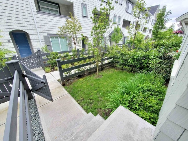 Photo du bâtiment - 15850-85 85 Ave