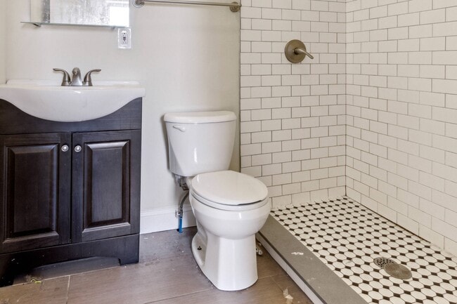 Building Photo - 2003 N Cleveland St