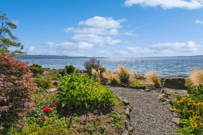 Building Photo - 1 bedroom in Des Moines WA 98168
