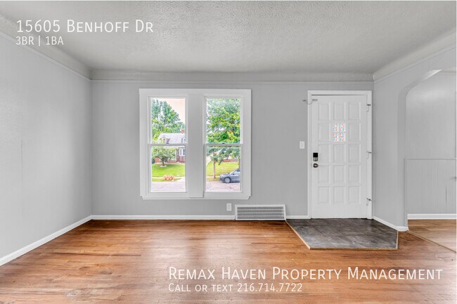 Building Photo - 15605 Benhoff Dr