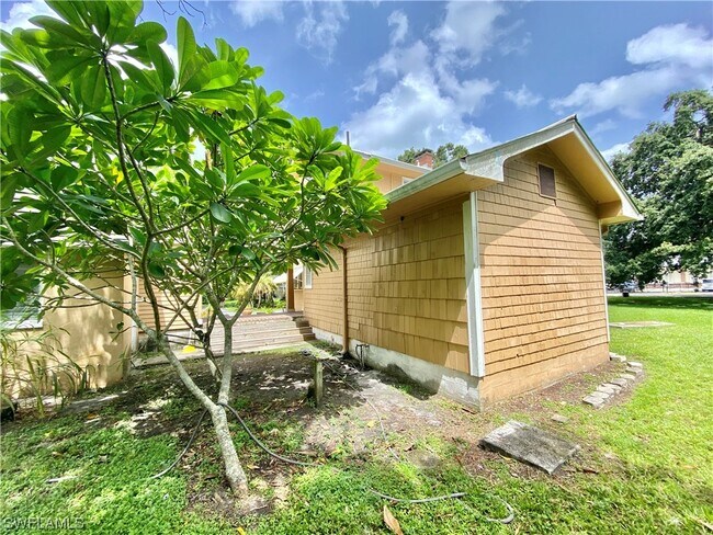 Foto del edificio - 2222 Unity Ave