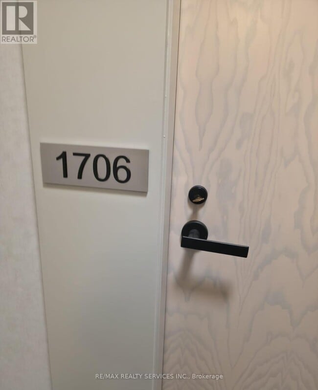 Building Photo - 8 Interchange Wy