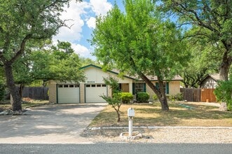 Building Photo - 9404 Shady Oaks Dr