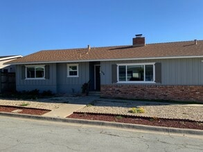 Building Photo - 150 Damar St
